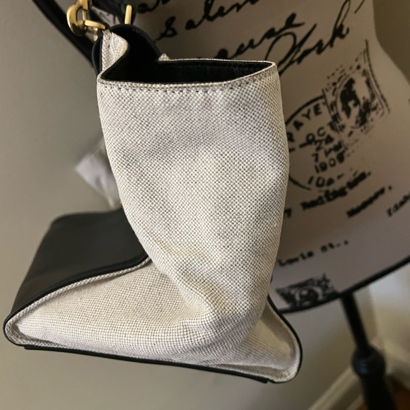 CELINE White/black leather and canvas medium Trapeze Bag - Picture 3 of 7